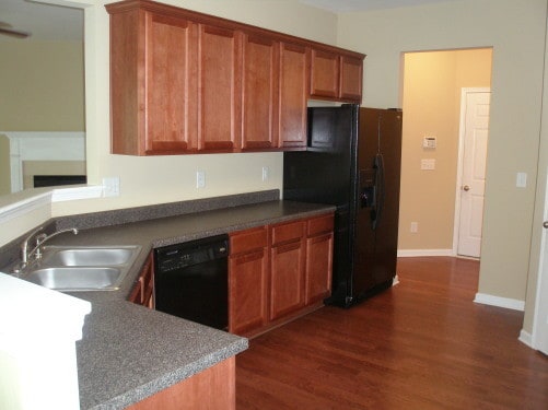 Foto del edificio - 5775 Weddington Dr