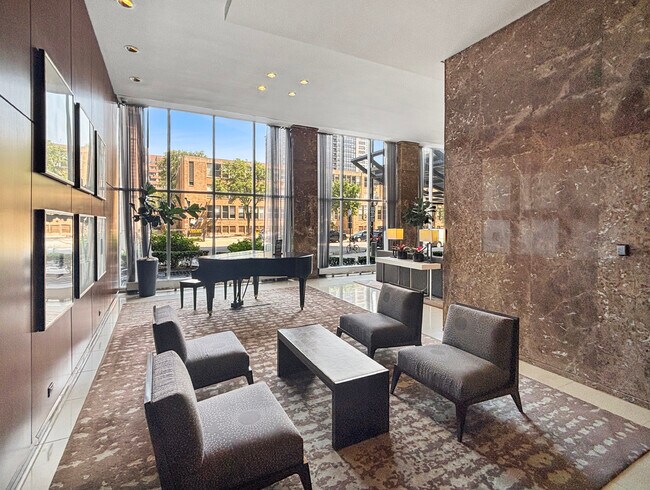 Foto del edificio - 655 W Irving Park Rd