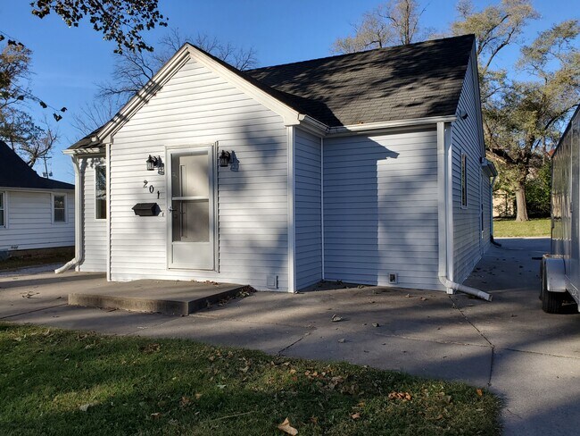 Building Photo - 201 N Franklin Ave