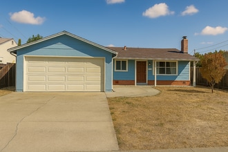 Building Photo - 4571 Alhambra Dr