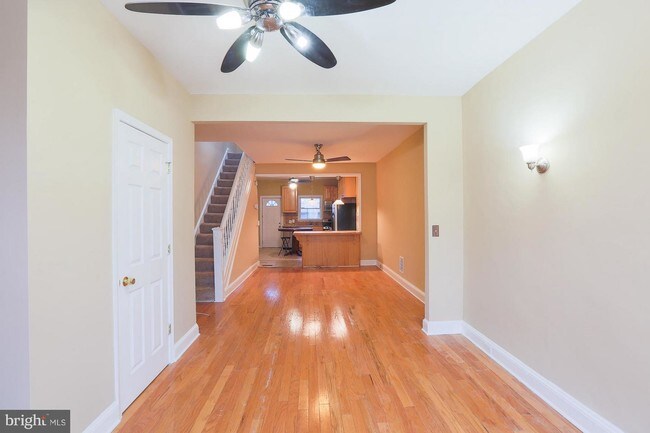 Building Photo - 420 S Macon St