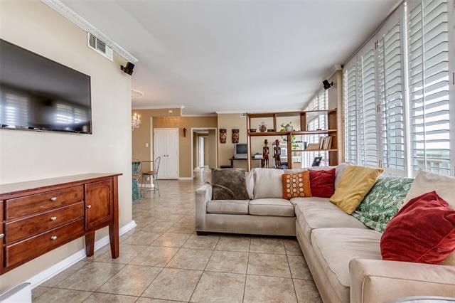 Foto del edificio - 6211 W Northwest Hwy