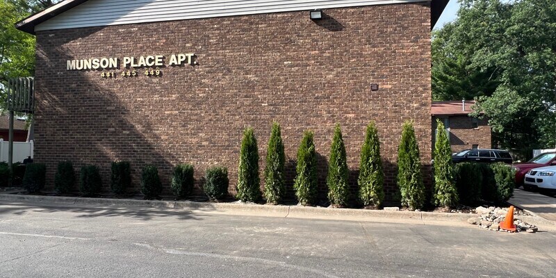 Primary Photo - 441 Munson Pl