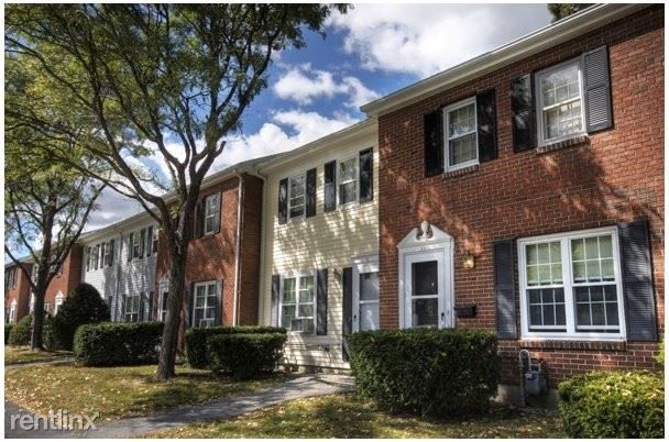 Foto principal - 1350 Forest Ave