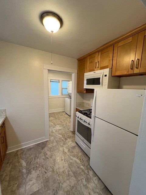 Foto del edificio - 649 Flower Ave