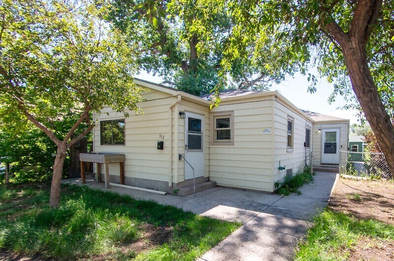 Foto principal - 513 E 9th St