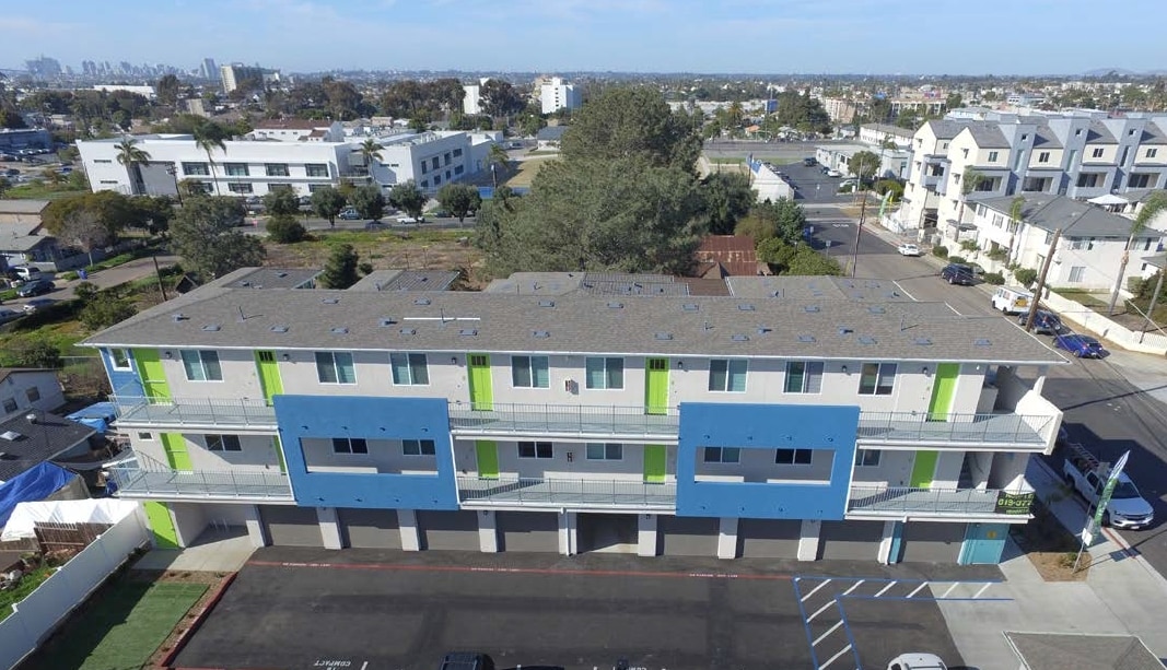Primary Photo - Vista Jardin Apartments