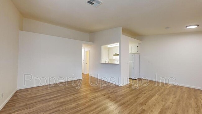 Building Photo - 1485 Bradford Way