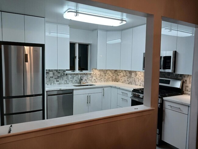 Foto del edificio - 2655 E 21st St