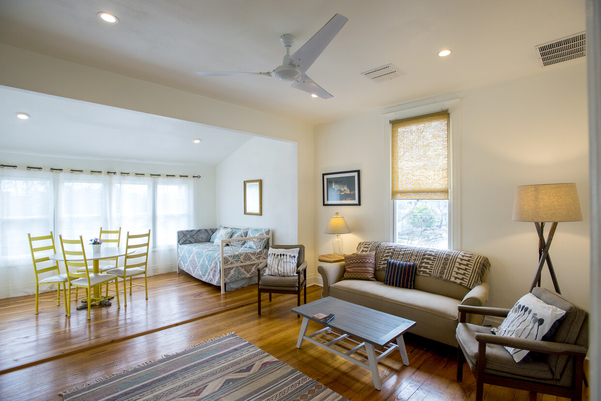 Living room/Dining area - 403 Gillespie St