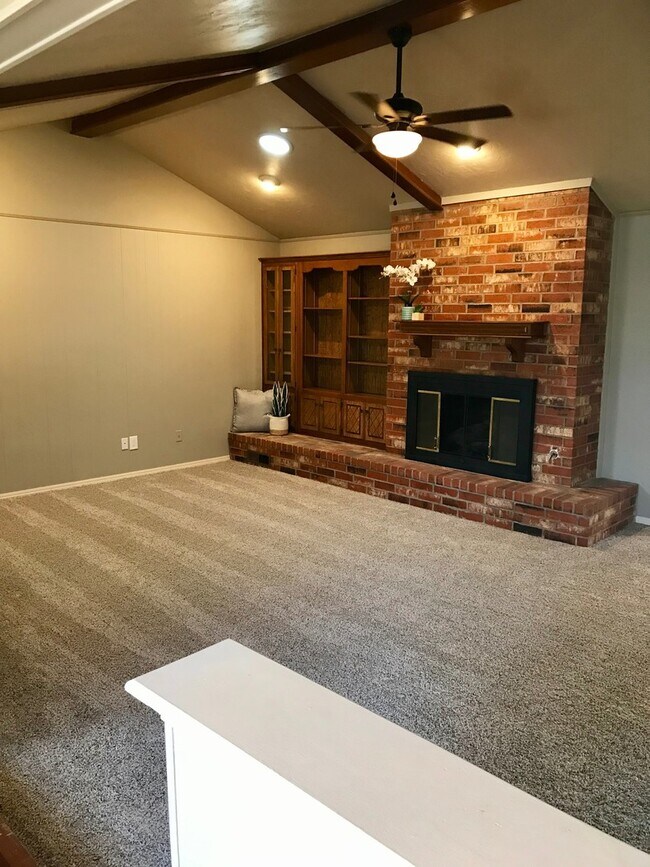 Foto del edificio - Updated 4 Bedroom Home in Harvest Hills