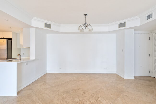 Building Photo - 701 Brickell Key Blvd