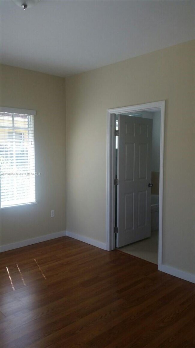 Foto del edificio - 18429 NE 28th Ave