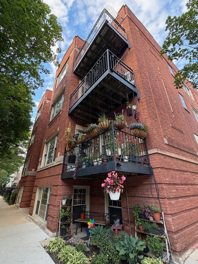 Building Photo - 2901 N Rockwell St
