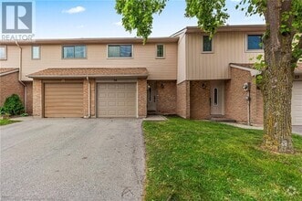 Building Photo - 1528 Lancaster Dr