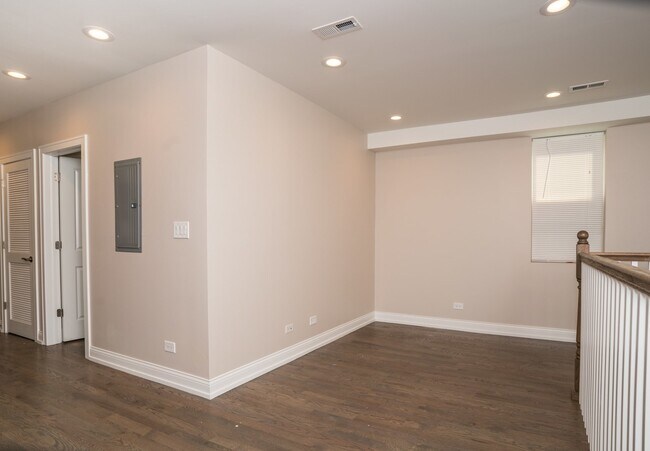 Foto del edificio - 2135 W 19th St
