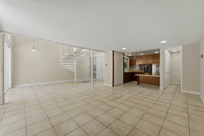 Building Photo - 4120 Del Mar Ave