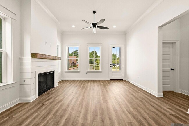 Foto del edificio - 13932 Mullins Dr