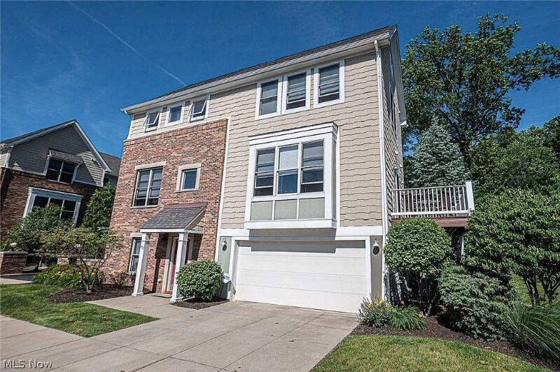 Primary Photo - 1497 Huntington Ln