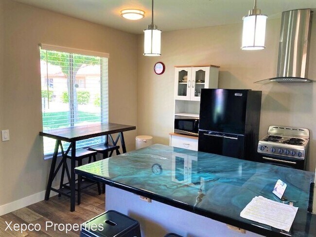 Foto del edificio - 2 br, 1 bath House - 82075 Country Club Dr...