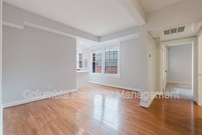 Building Photo - 2902 Porter St NW