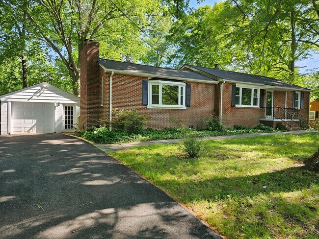 Building Photo - 8405 Rugby Rd