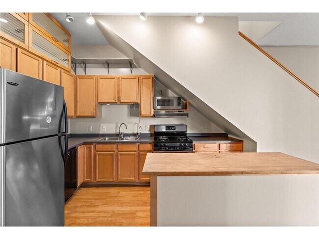 Foto del edificio - 2650 University Ave W