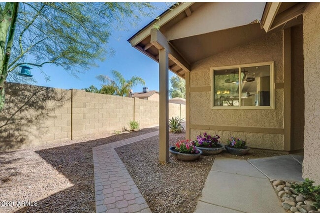 Building Photo - 12801 S 50th Way