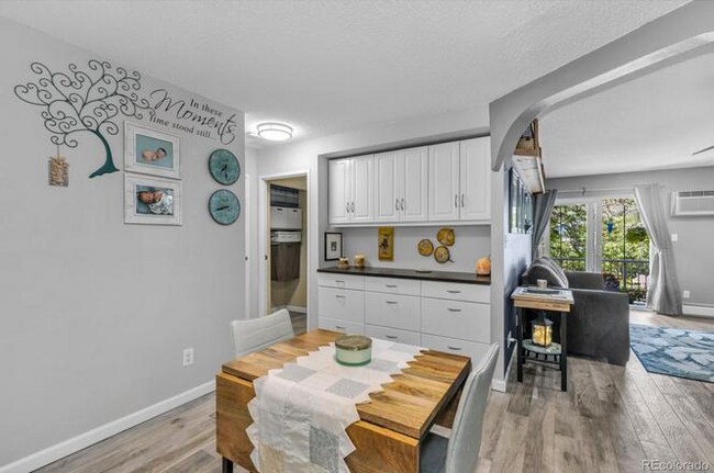 Foto del edificio - 1250 Golden Cir