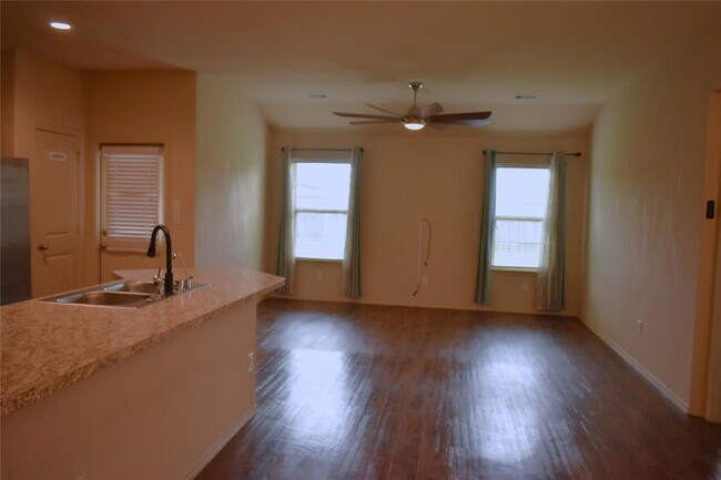 Building Photo - 15422 Bosque Viejo Trl