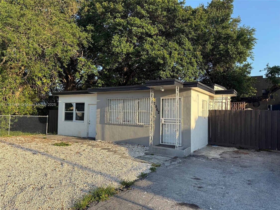 Primary Photo - 2962 NW 46th St