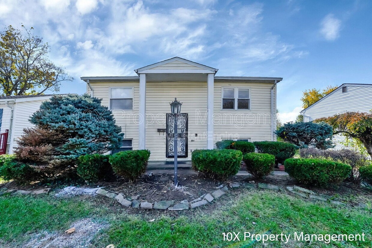 Foto principal - 907 Higbee Dr N