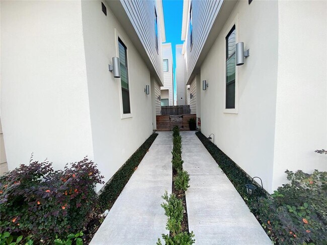 Foto del edificio - 78 N Hutcheson St