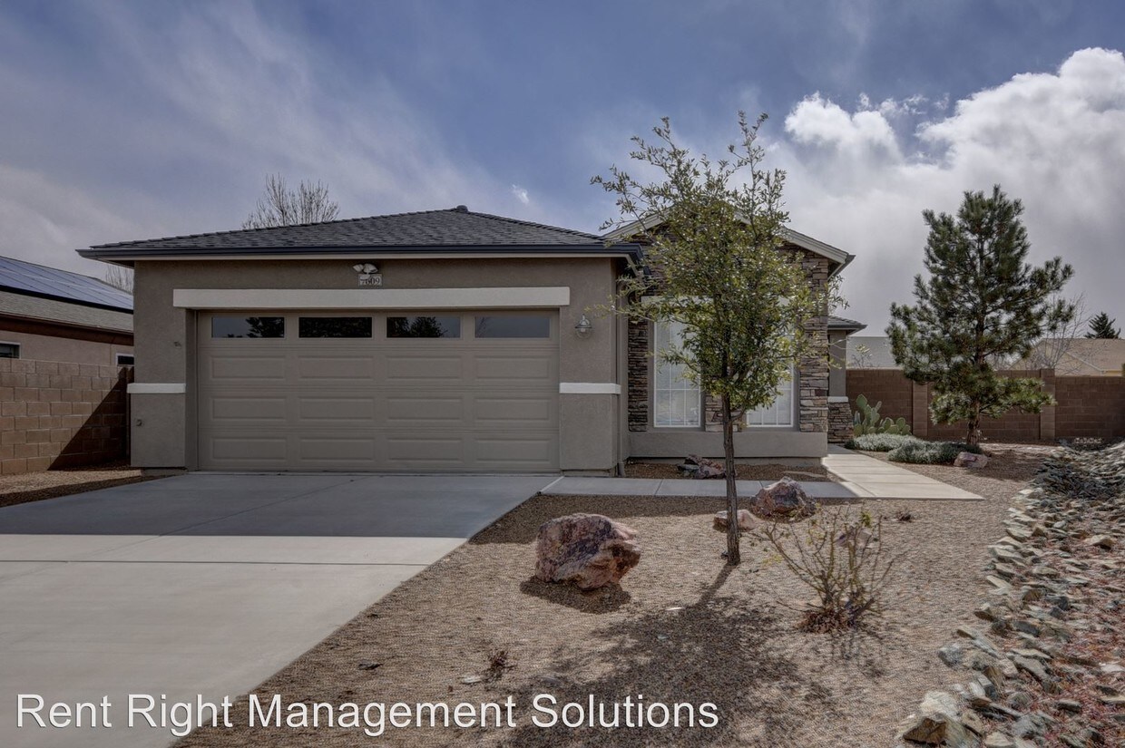 Foto principal - 3 br, 2 bath House - 7609 E Tumble Weed Road