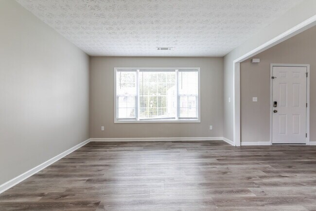 Foto del edificio - 1870 Hillspring Ln