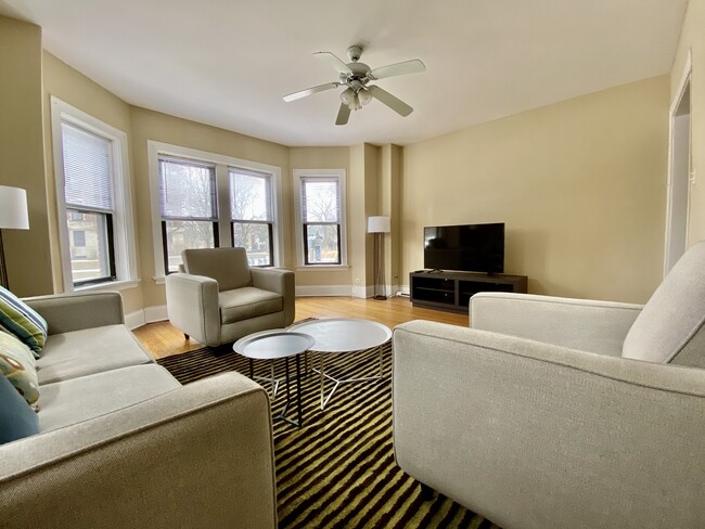 Foto del edificio - 2121 Ridge Ave