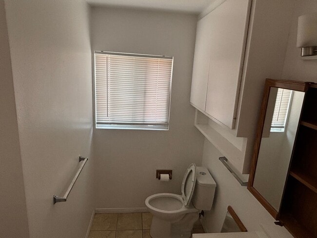 Foto del edificio - Studio in Chula Vista with spacious backyard.