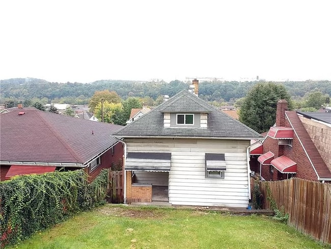 Photo - 327 Erie Ave House