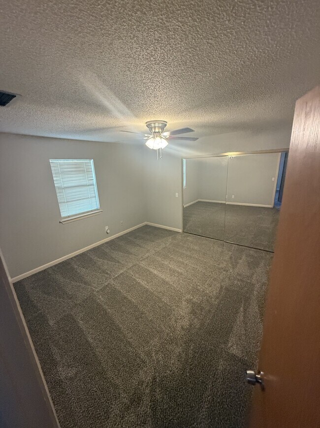 Foto del edificio - 3602 Hawthorne Dr