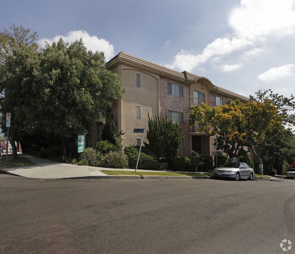 Foto principal - 9583 Alcott St