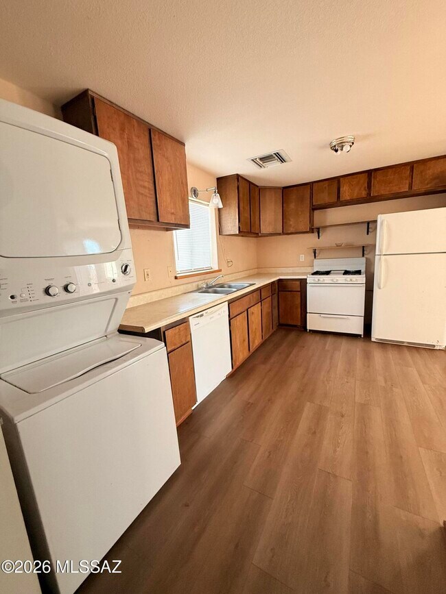 Foto del edificio - 732 W 4th St