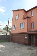 Building Photo - 4709 Scott St