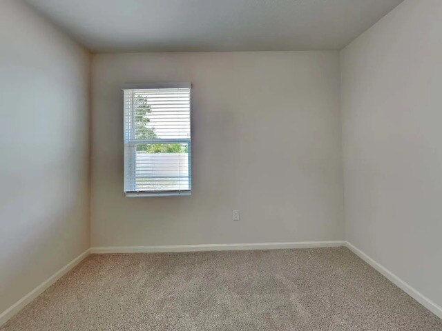 Foto del edificio - 565 Haleybury St SW