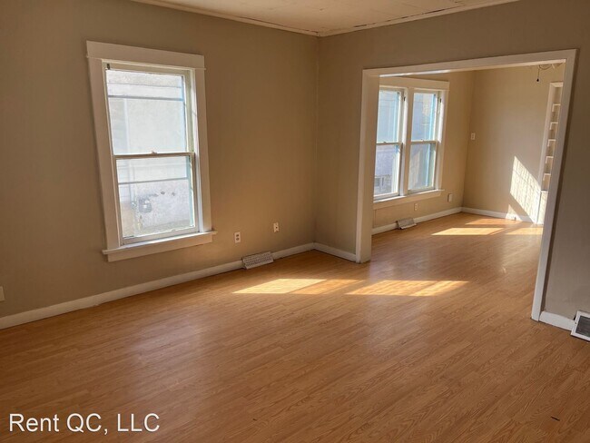 Foto del edificio - 3 br, 1 bath House - 2810 Brady Street