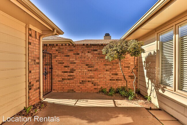 Foto del edificio - 2 br, 2 bath House - 8616 A Memphis Avenue
