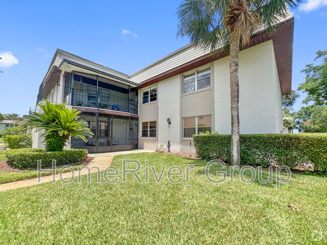 Building Photo - 67 Windtree Ln