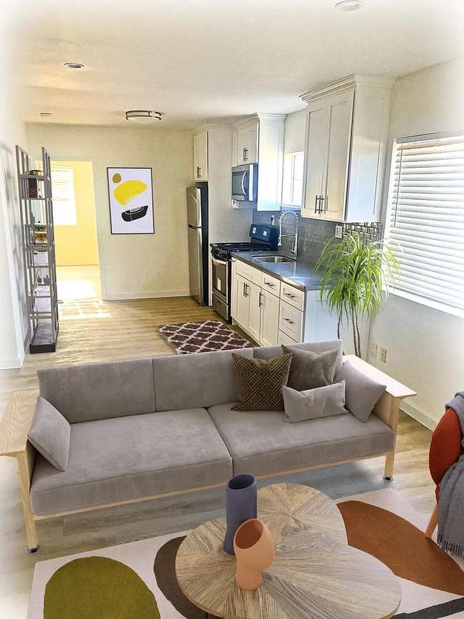 Foto del edificio - 1521 Meadowbrook Ave