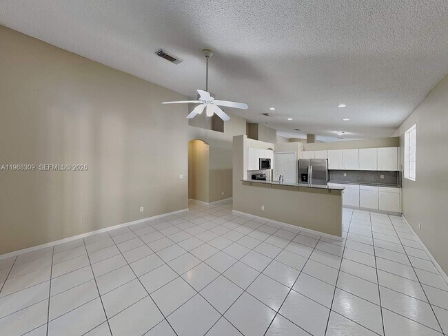 Building Photo - 1495 SW 105th Ave