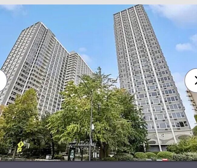 Building Photo - 4250 N Marine Dr