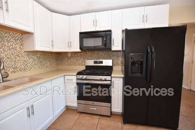 Foto del edificio - 1317 E Myrtle St